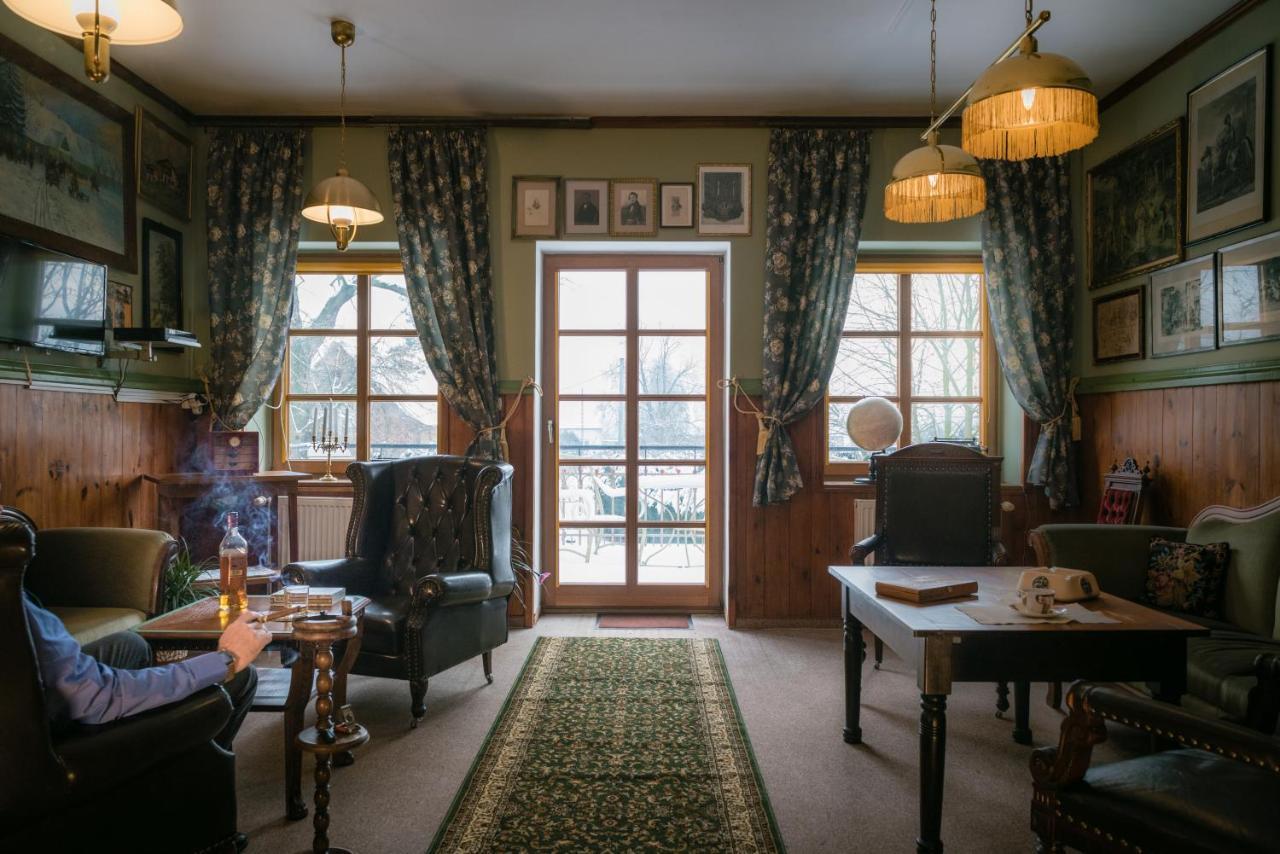 Dworek Pod Herbem Alloggio per agriturismo Gądkowice