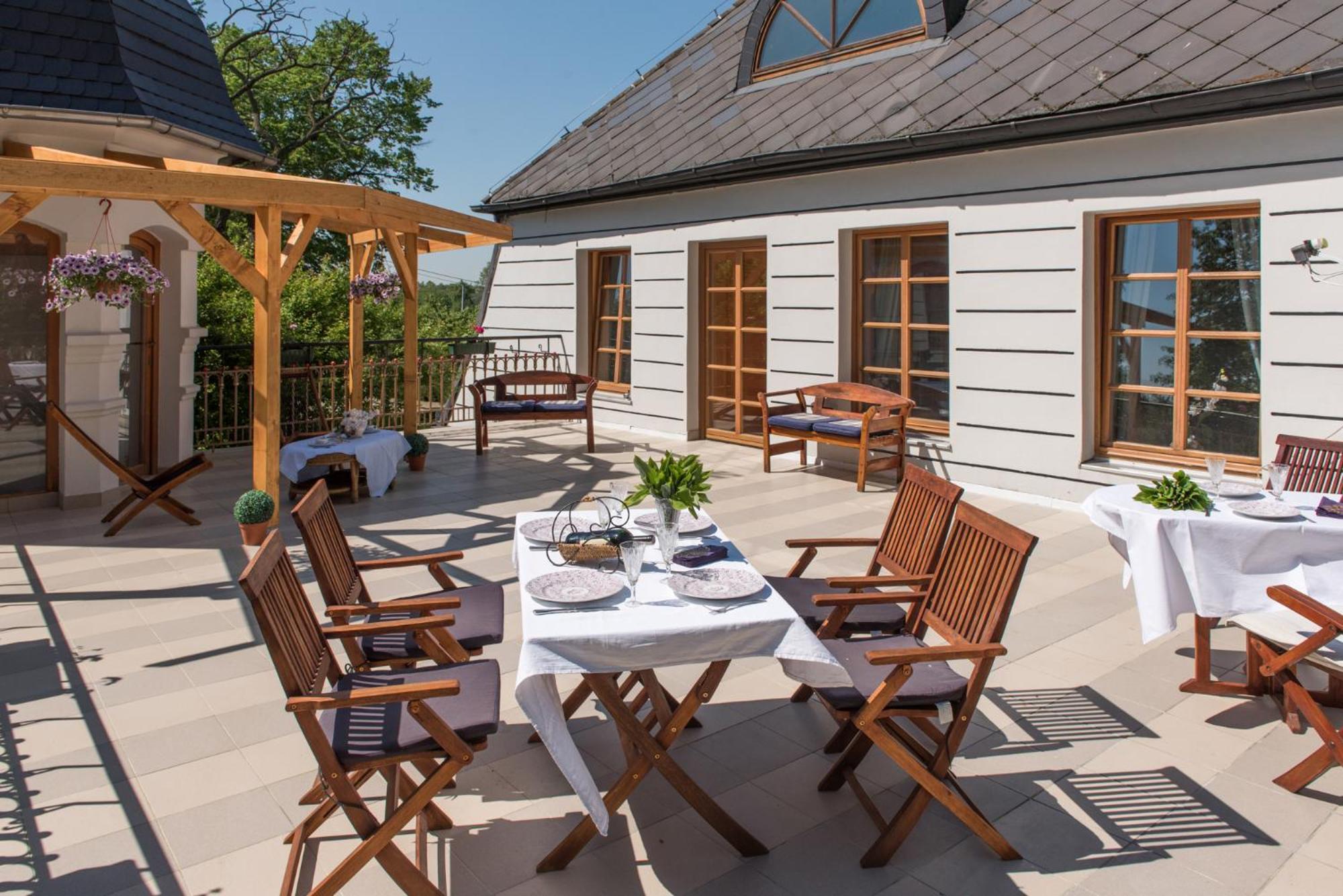 Dworek Pod Herbem Alloggio per agriturismo Gądkowice