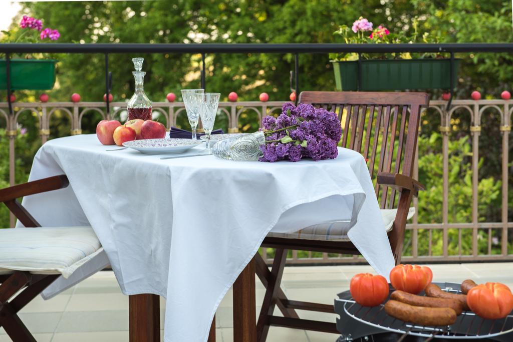 Alloggio per agriturismo Dworek Pod Herbem Gądkowice